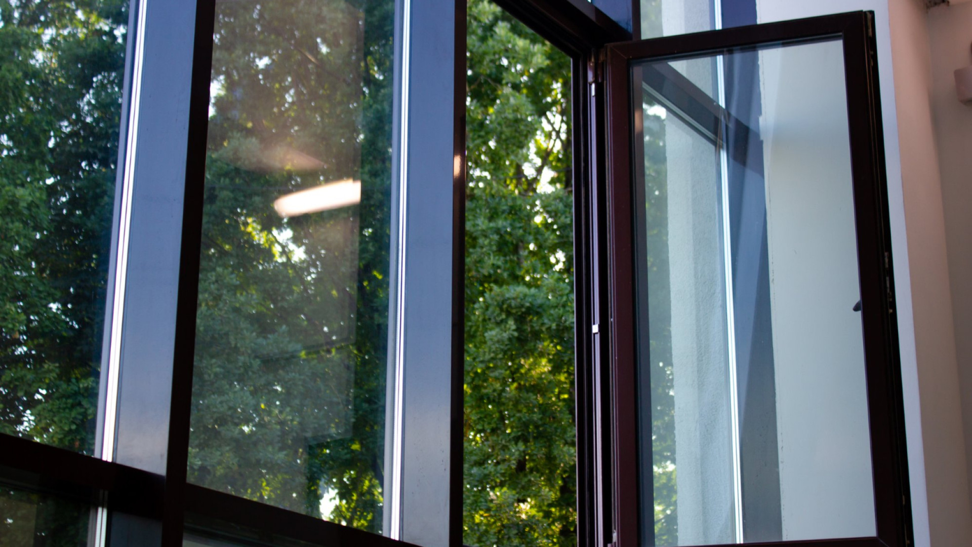 Finesse et élégance : les atouts esthétiques de la fenêtre aluminium